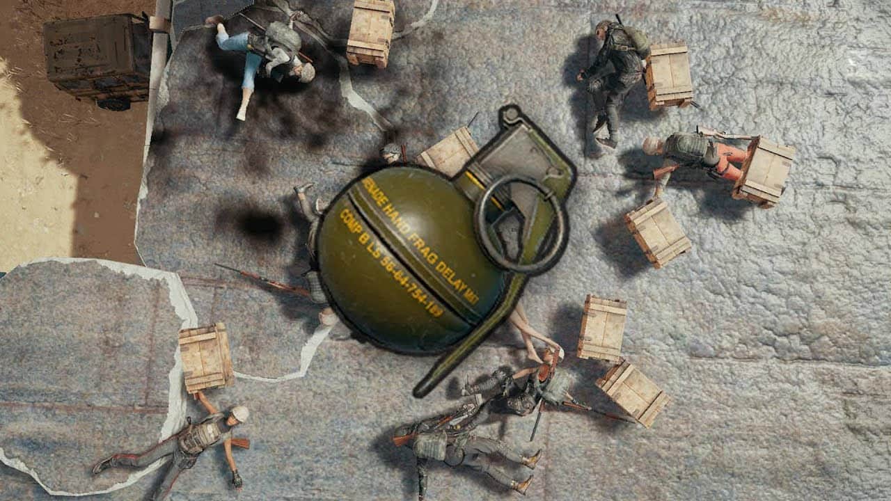 Phan loai cac loai luu dan trong Pubg Mobile de tranh bop team - Grenade