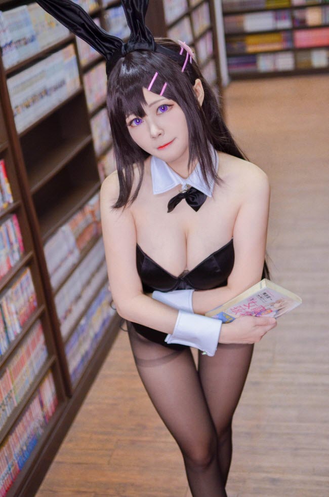 Coser Arty cosplay Bunny girl nhan vat anime hinh 1