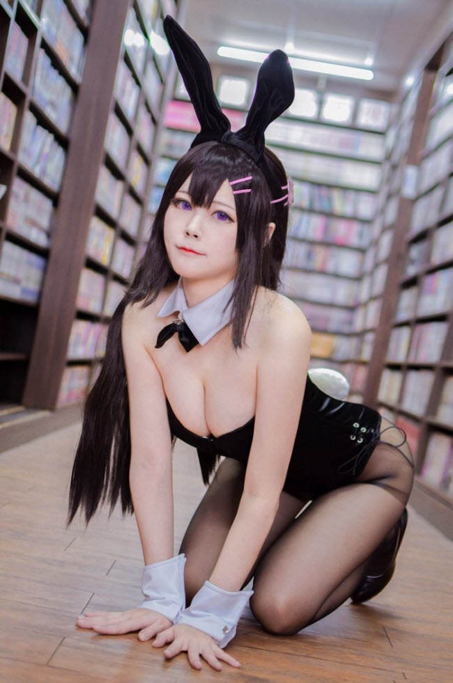 Coser Arty cosplay Bunny girl nhan vat anime hinh 2
