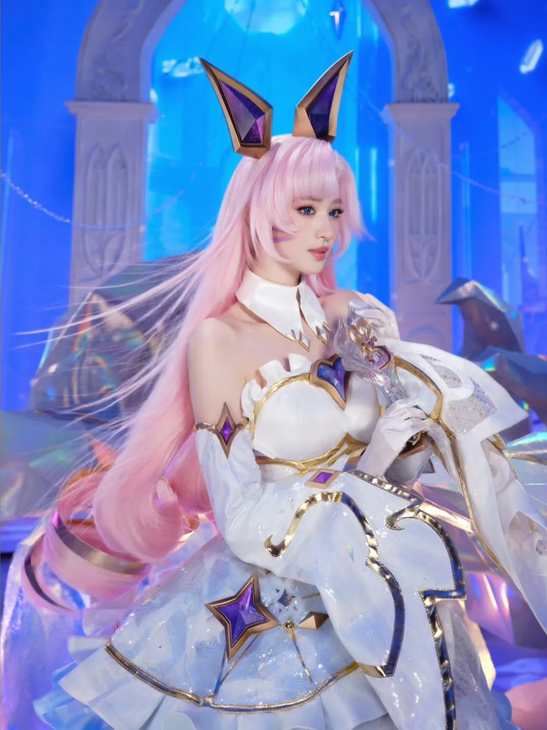 Vương Sở Nhiên cosplay Ahri LMHT Mobile