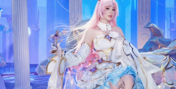 vuong so nhien cosplay ahri lmht
