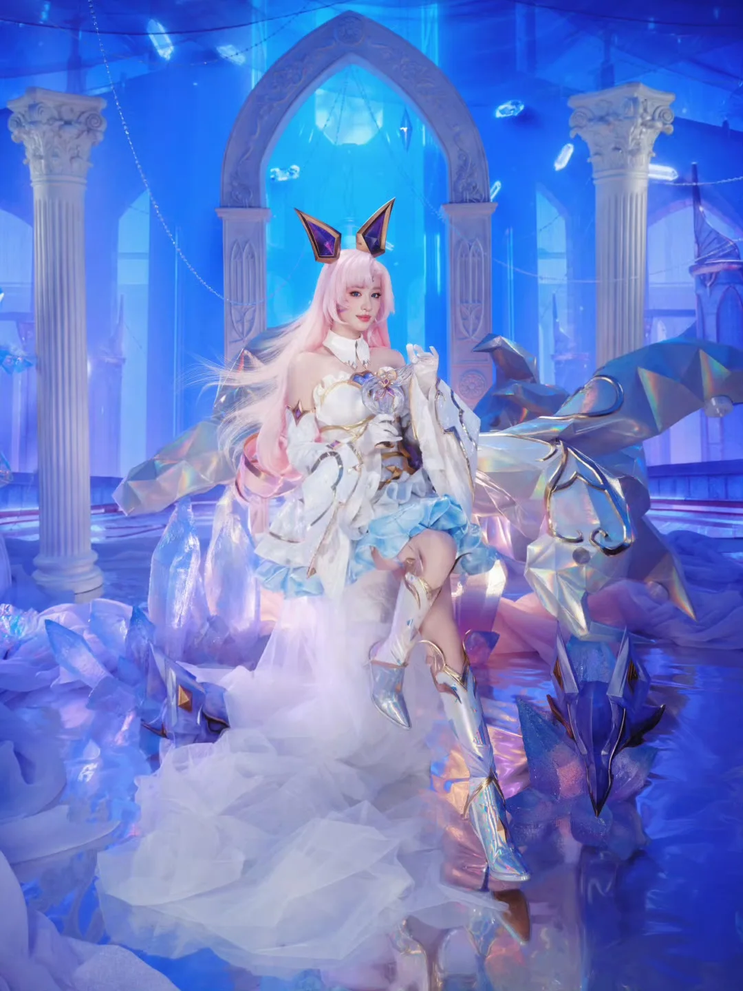 Vương Sở Nhiên cosplay Ahri LMHT Mobile